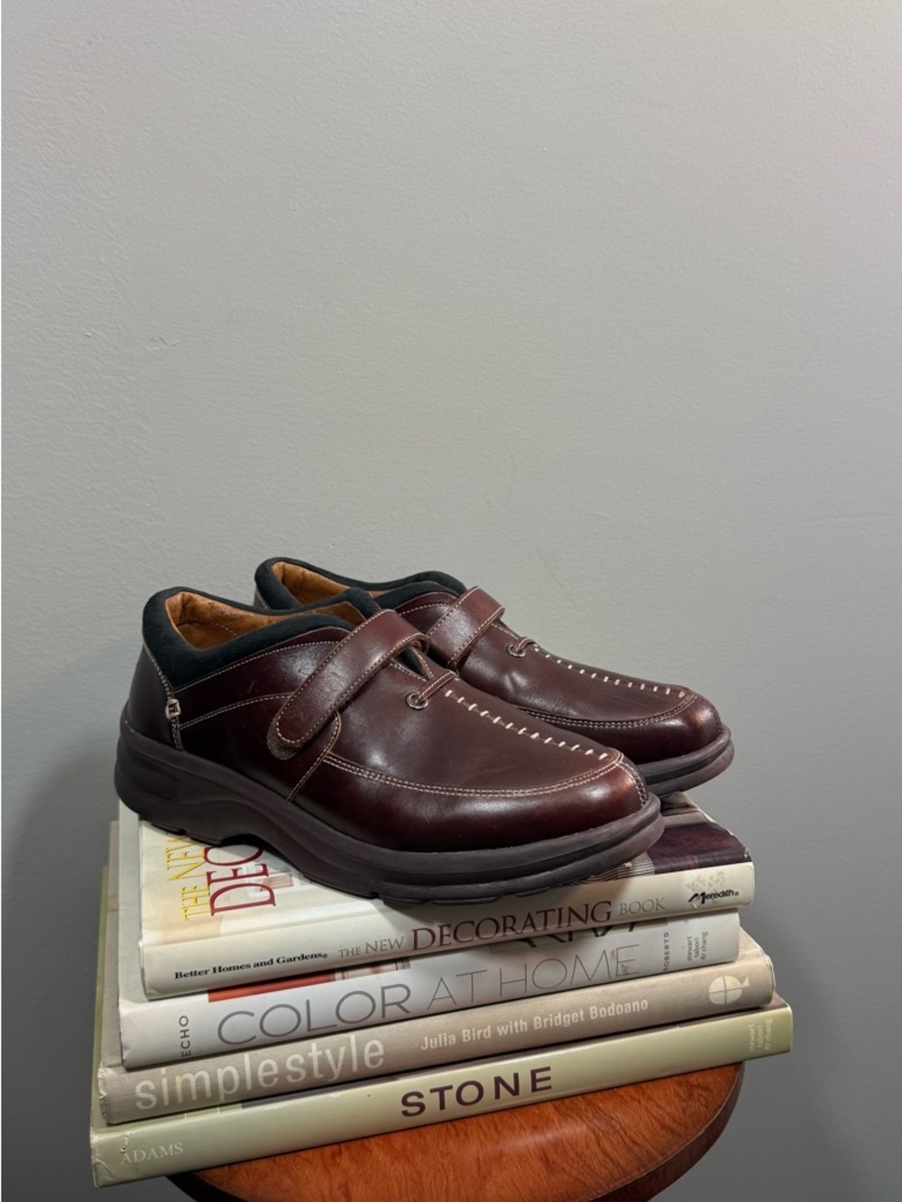 Men's Casual Slip-On Loafers Size 8 in Dark Brown Leather